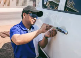 Car Locksmith in Pinole, CA